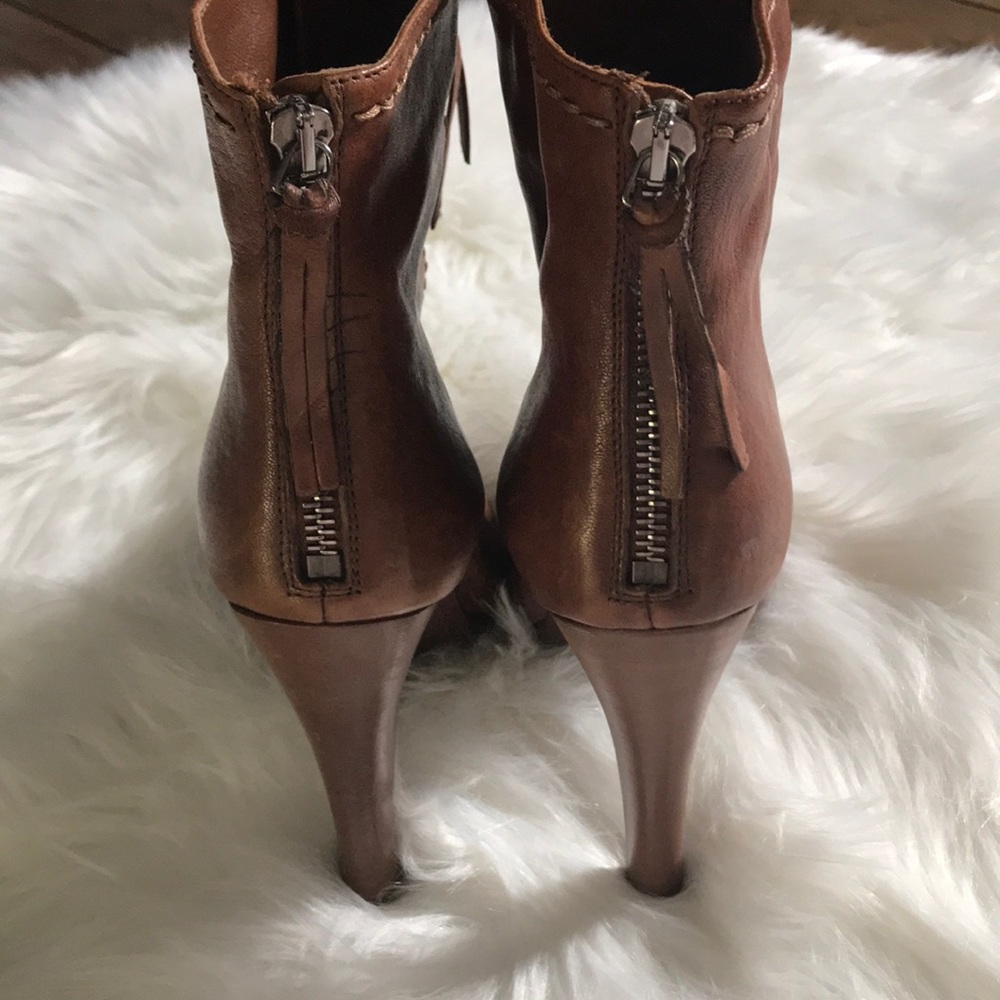 🌟2xHP🌟Miu Miu Lace Up Boots with zipper. Worn Once - Picture 6 of 8